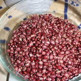 Alubias a remojo en agua