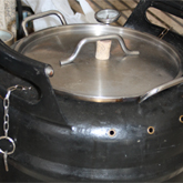 Corcho en la tapa para evitar quemarse